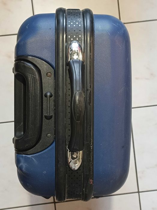 Чемодан валіза на колесах Roncato средний, 60х40х24 см, исправный