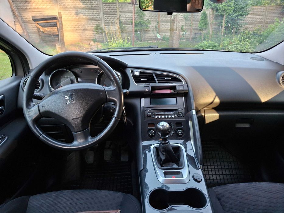 peugeot 3008 super stan doinwestowany klima elektryka hak