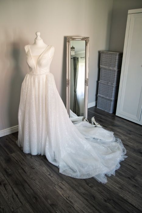 Piękna Suknia Ślubna Eurostyl