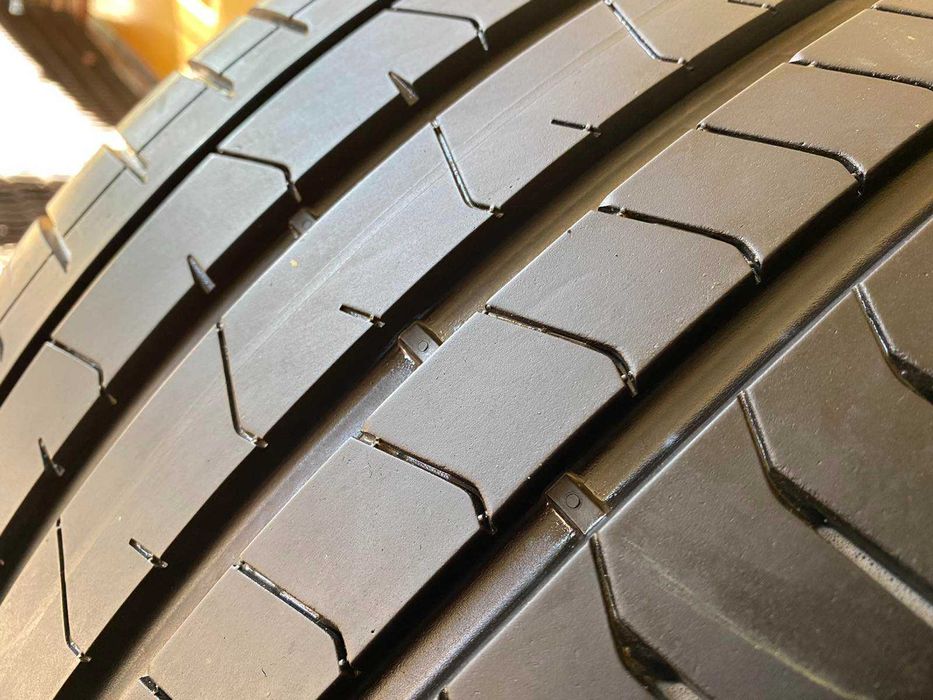 225/40/19 255/35/19 Pirelli PZ4 MOExtended RSC