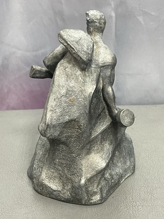 Скульптура Стоять Насмерть СССР