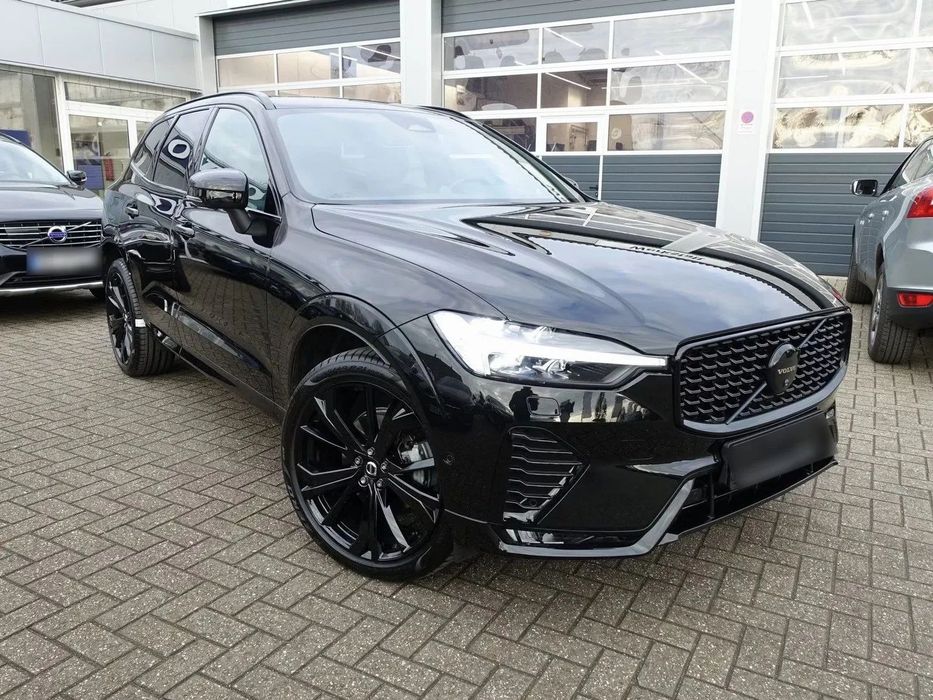 Volvo XC 60 B5 AWD 250 KM. Ultra Black Edition Panoramadach Head-UP Bowers&Wilkins