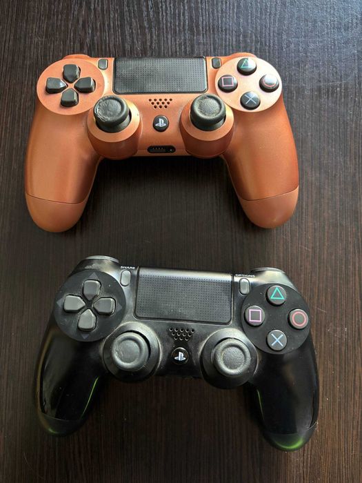 PS4 PRO 1 TB + 2 джойстика + рідна коробка з документацією та чеком