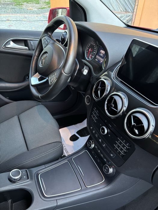 Mercedes-Benz B 250E