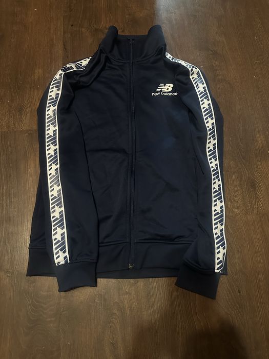 Продам олімпійка New balance с лампасами