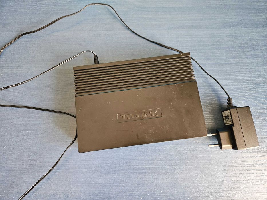 Switch TP-LINK TL-SF1016D