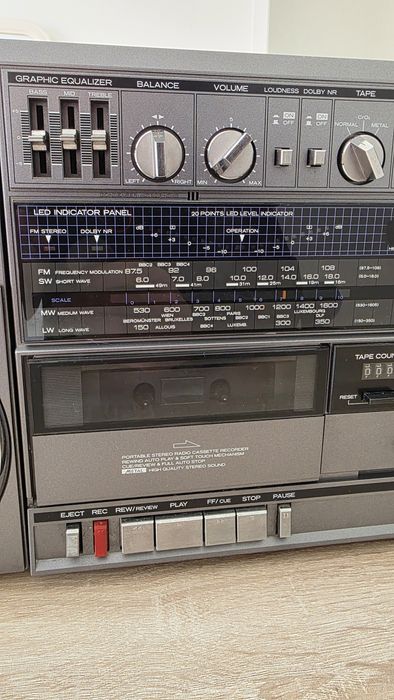 Boombox / Ghetto Blaster Hitachi TRK-9100EZ