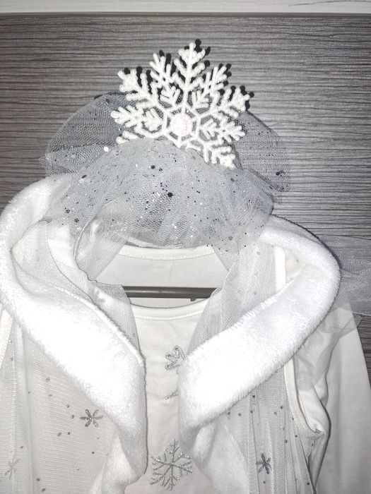 Новорічна сукня з накидка і обруч