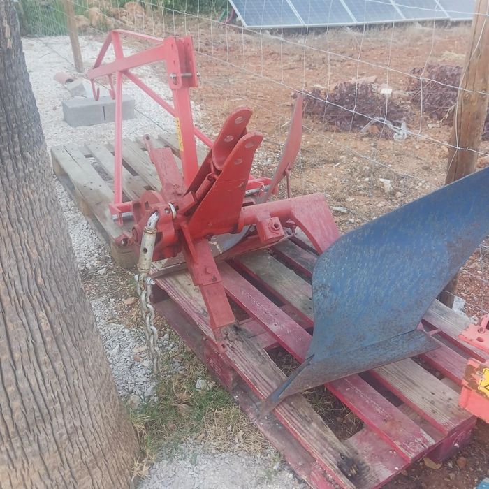 Charrua para trator