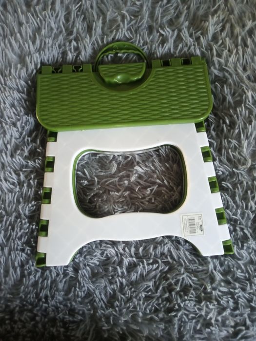 Портативний складний стільчик.