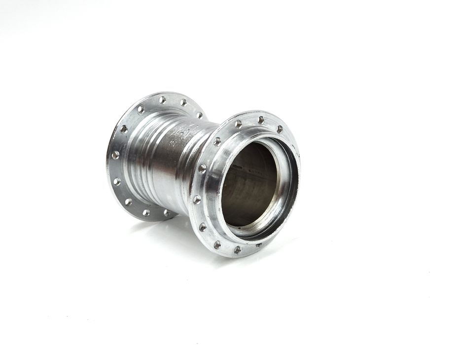 NOWY Korpus piasty Romet Universal 28 szprych 1994 rok
