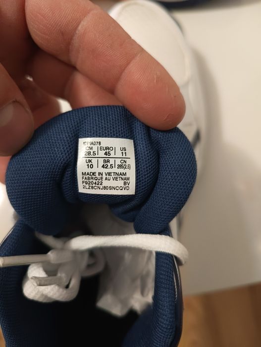Buty siatkarskie Asics Gel Task MT3 r. 45