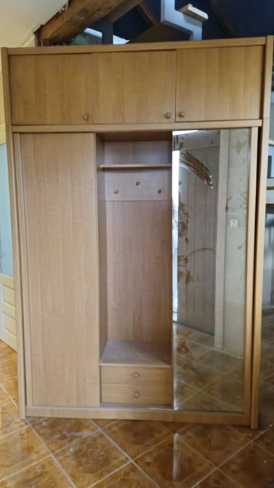 Продам шафу прихожу