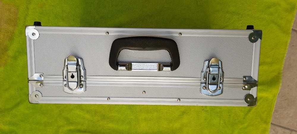 Mala ferramentas em aluminio