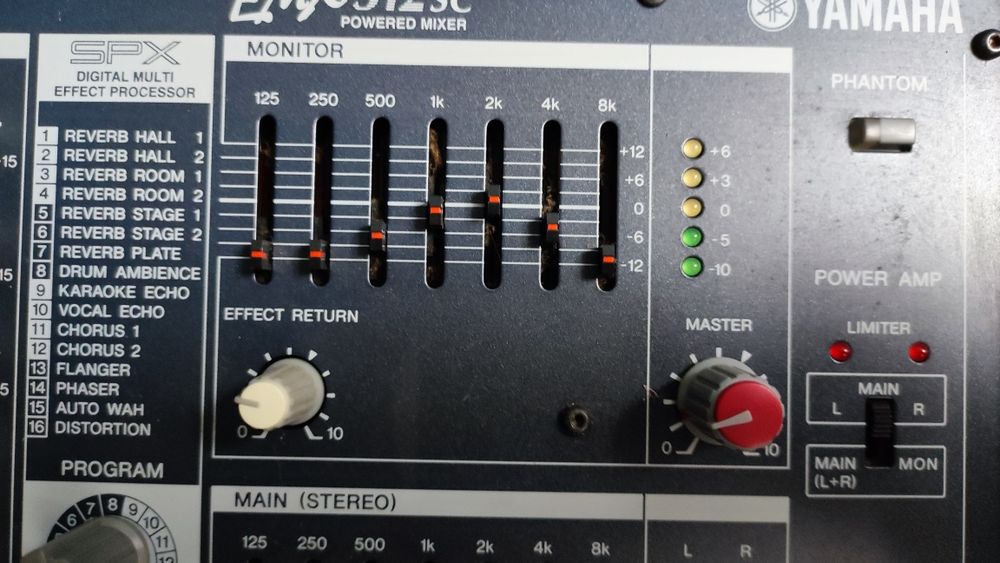 PA Yamaha profissional 300+300W