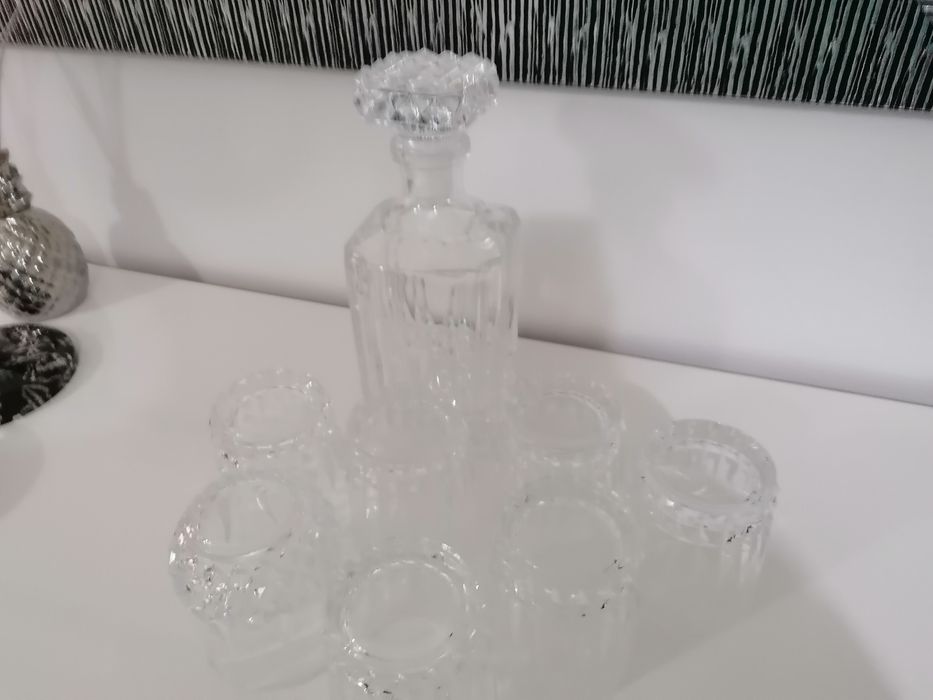 Conjunto garrafa de uísque com 6 copos