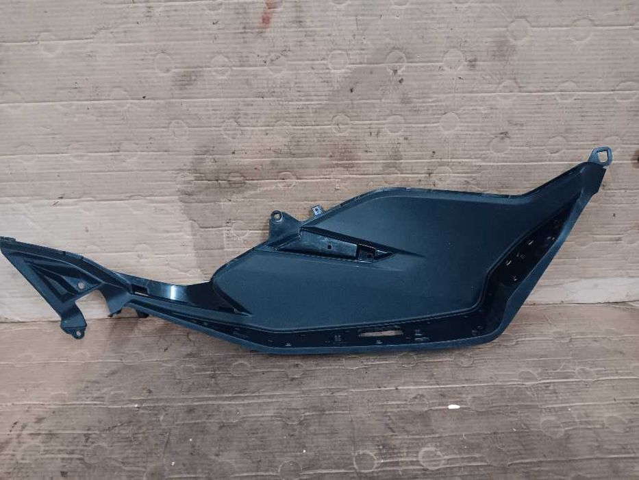 Carenagem pousa pés direita Honda PCX125 versão 2019 e 2020