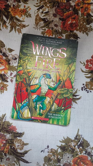 Графический роман то,комикс про драконов, динозавров книга английском