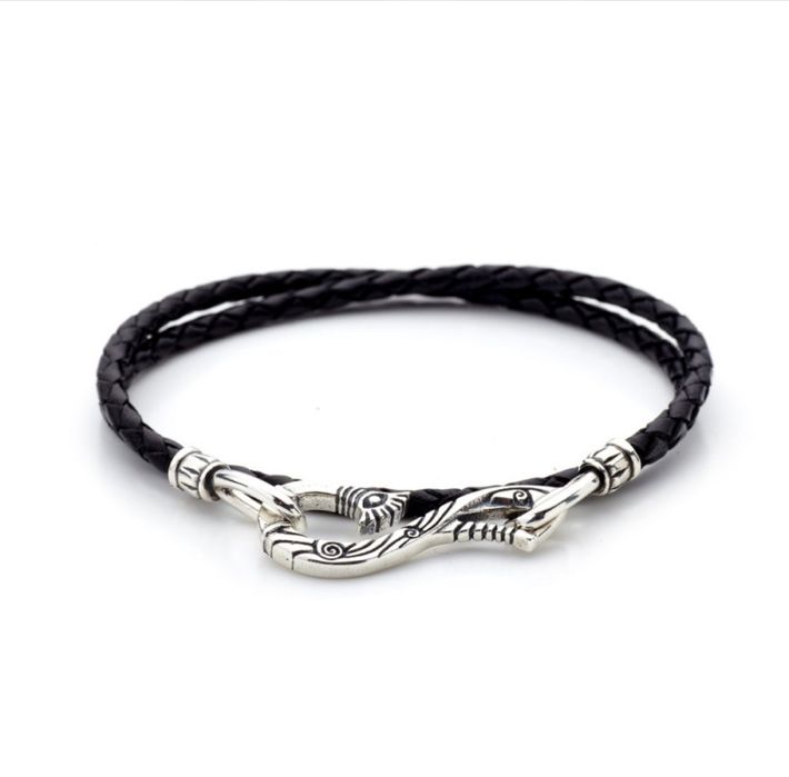 Браслет з чорної шкіри