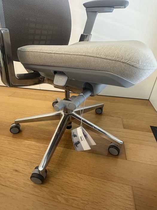 Cadeira Ergonómica marca Haworth