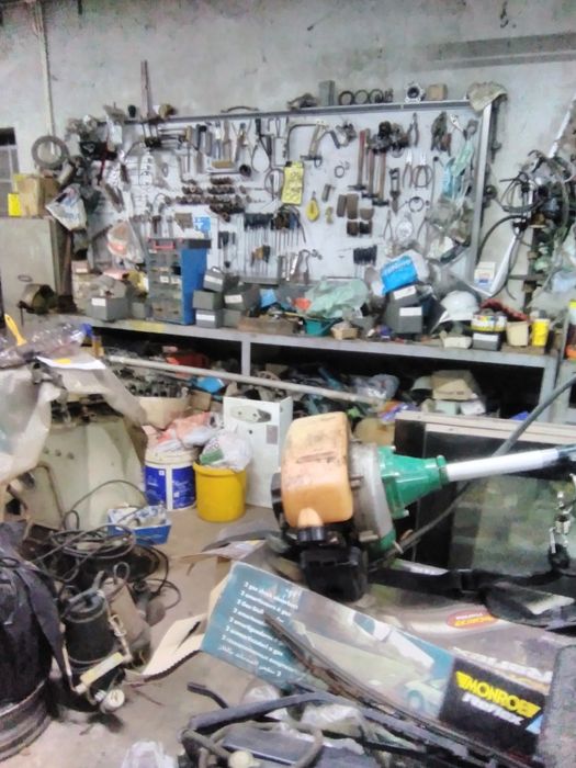 Varias Bancadas em ferro com Gavetas e tornos Oliva n 4