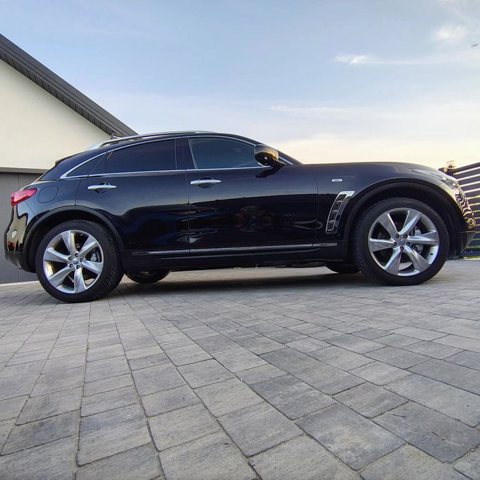 Infiniti FX