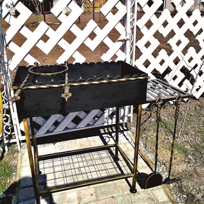 Мангал ( разборной или цельный)