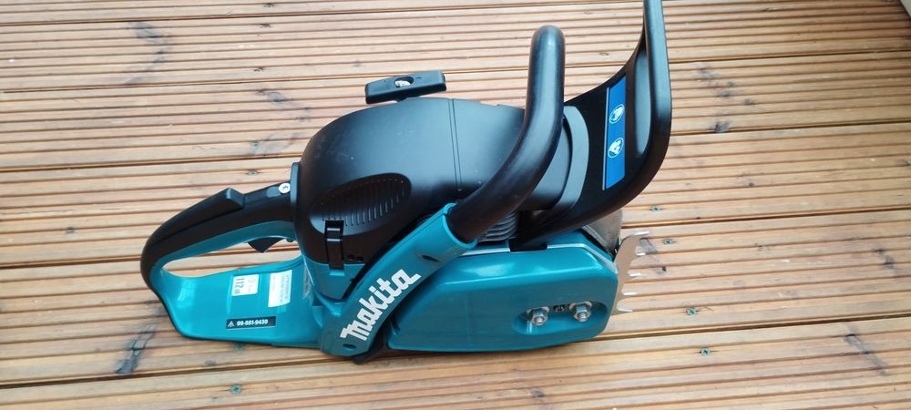 Pilarka spalinowa Makita DCS5030 3.8km