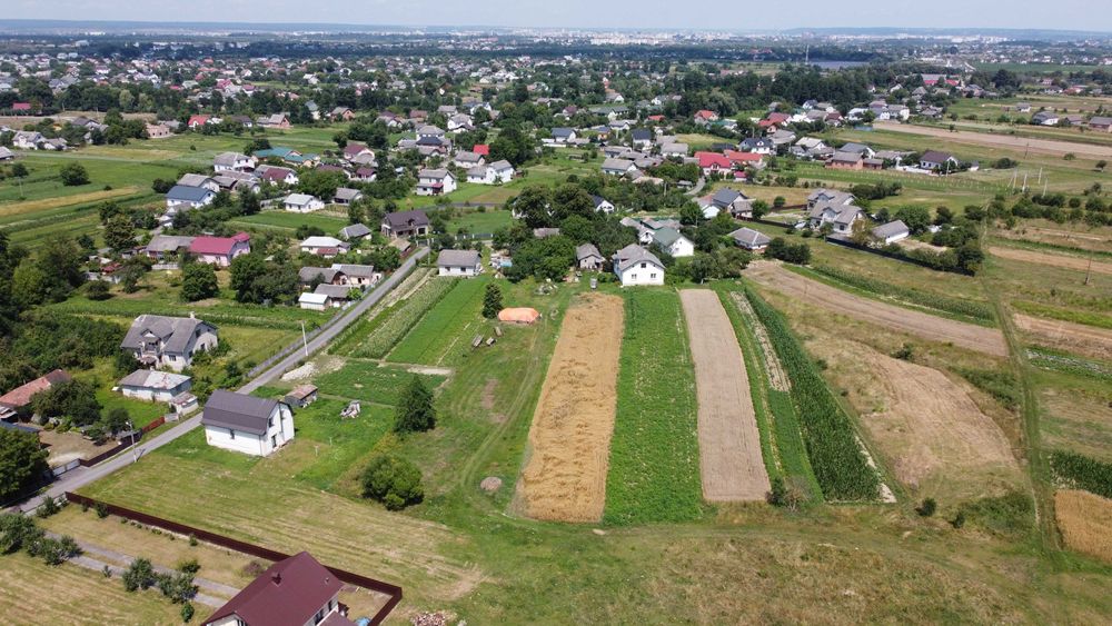 Продаж ділянка 28сот під забудову. Черніїв. Світло. Газ. Вода. Асфальт