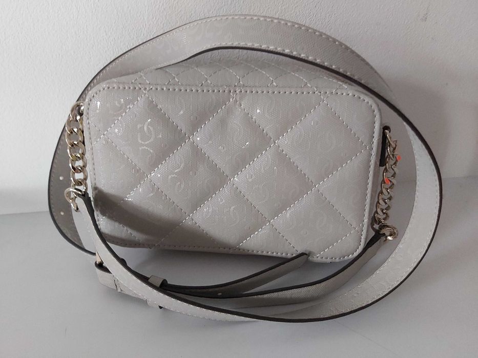 SP Torebka GUESS nowa beżowa monogram listonoszka torba klasyczna