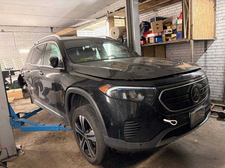 Разборка, розбір Mercedes-Benz EQB 350 X243 2022 року Шрот, Запчастини