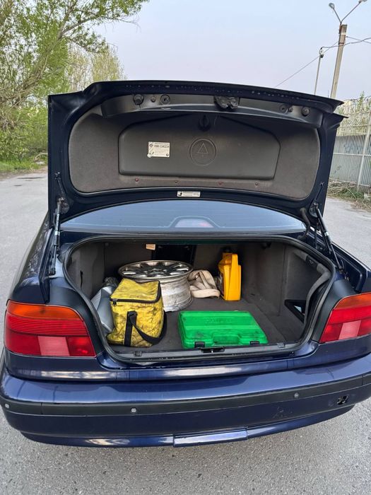 Продам BMW e39 M52b25