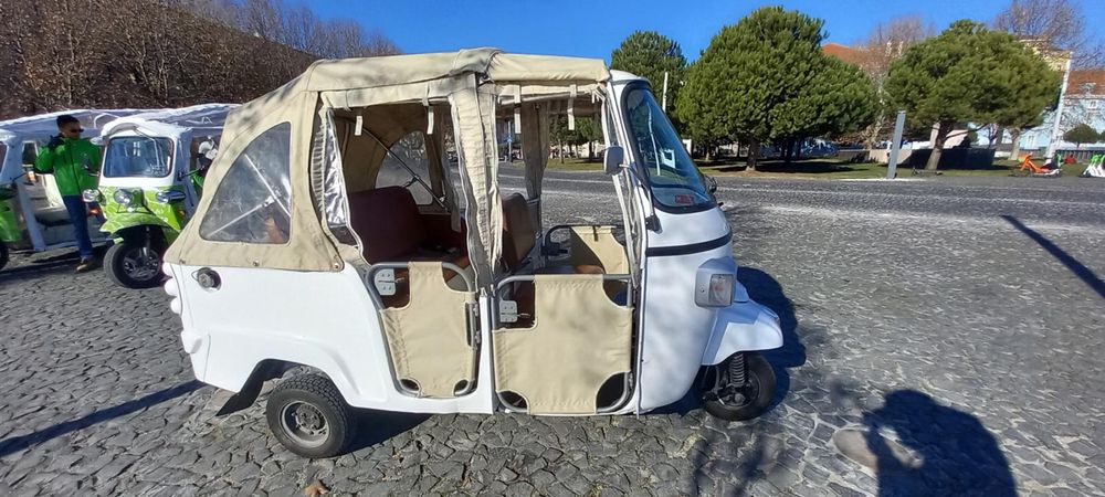 Piaggio APE 200 Tuk-Tuk