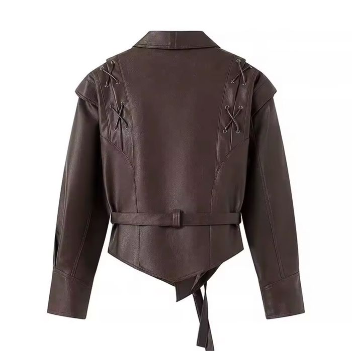 Стильна жіноча шкіряна куртка