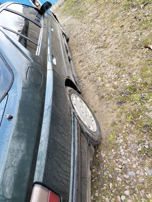 Peugeot 605 автомобіль