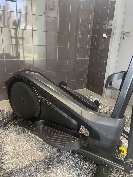 Bicicleta de elíptica como nova