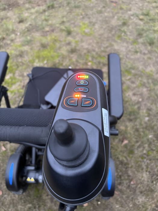 Elektryczny wózek inwalidzki Quickie Q50R