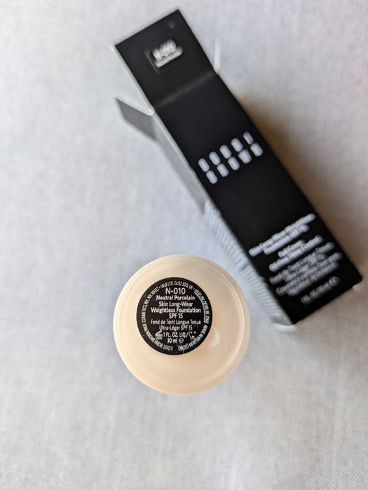 Bobbi Brown - Skin Long-Wear Weightless Foundation 30 mL SPF15 - N010