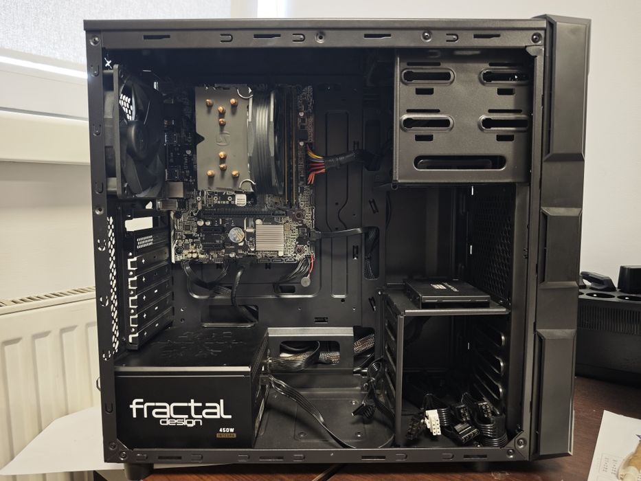 Komputer stacjonarny i5 16GB DDR4 240GB