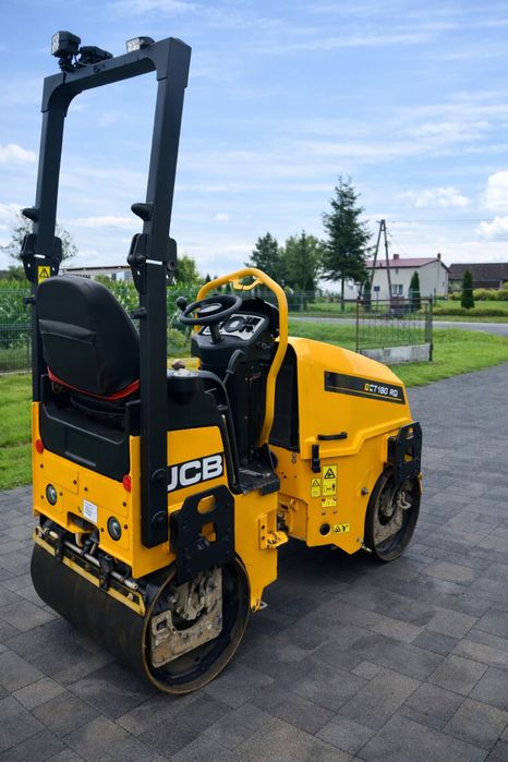 Wozidło wynajem zageszczarka walec kubota jcb cały ślask