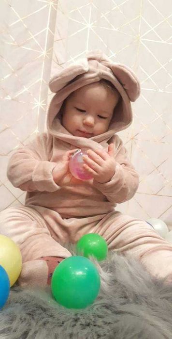 Brudny rozowy dresik welur