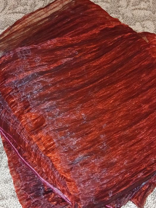 Штора/туль червона в ідеальному стані