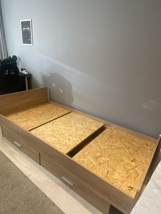 Łóżko jednosobowe