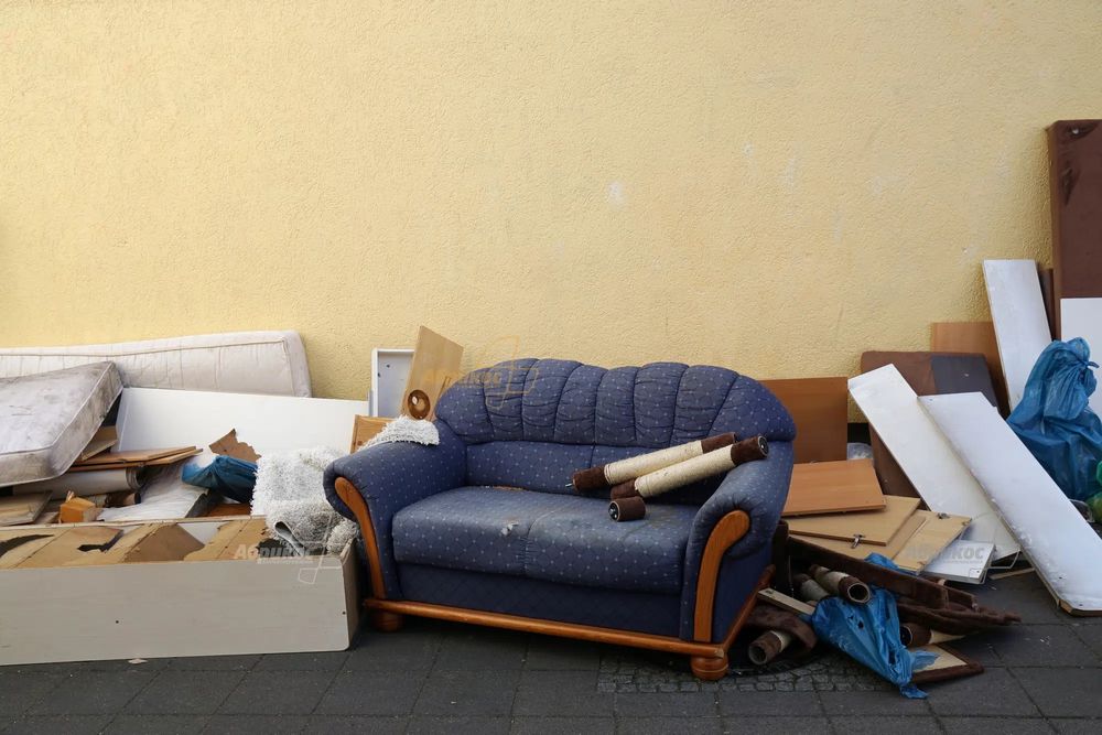 Вивіз диванів у Львові з вантажниками