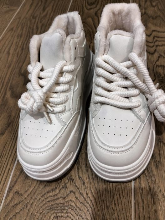 Продам зимние ботинки, 38 р