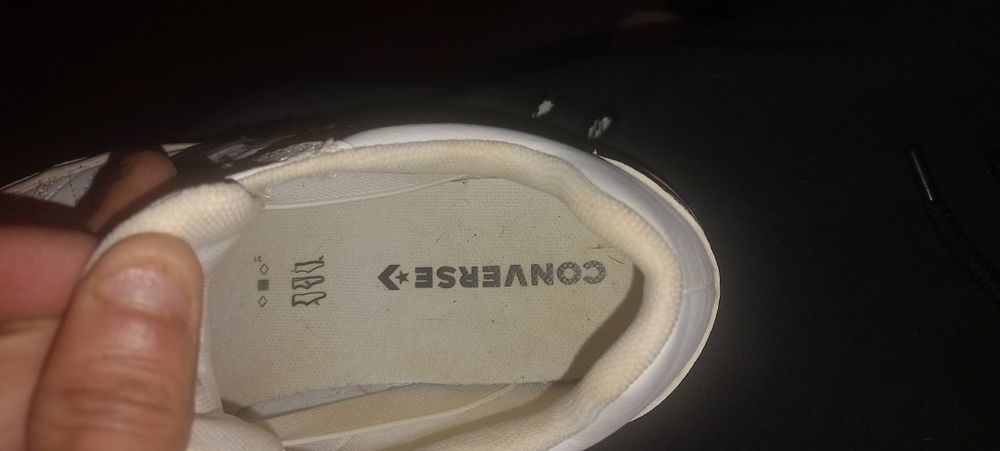 Vendo tenis praticamente novos