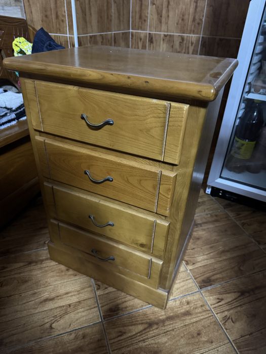 Mesinha de cabeceira