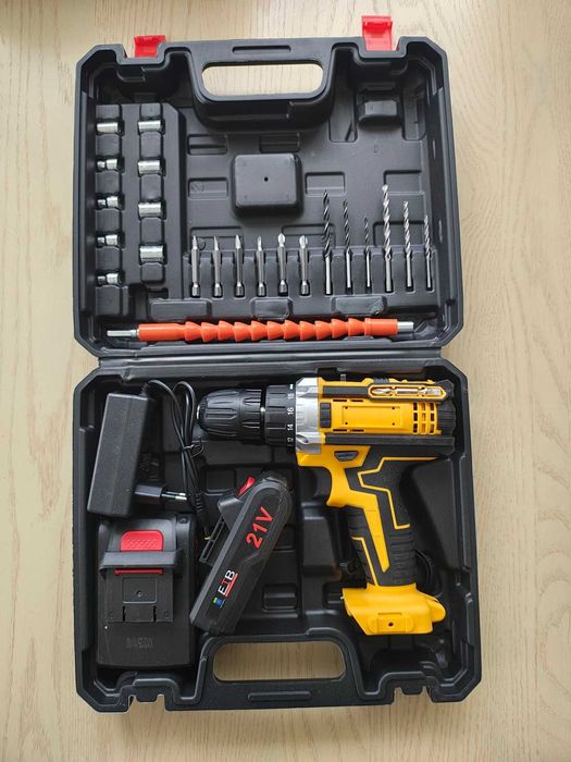 Wkrętarka akumulatorowa 21v + 2 x bateria