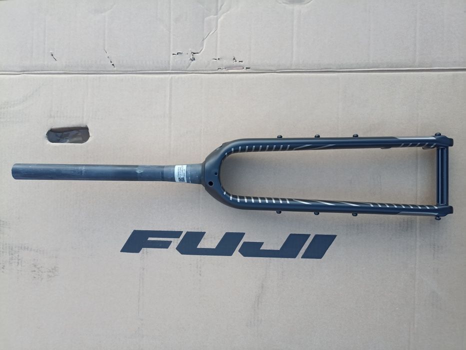 Nowy widelec karbon Gravel Flatmount sztywna os Promcoja Fuji Merida