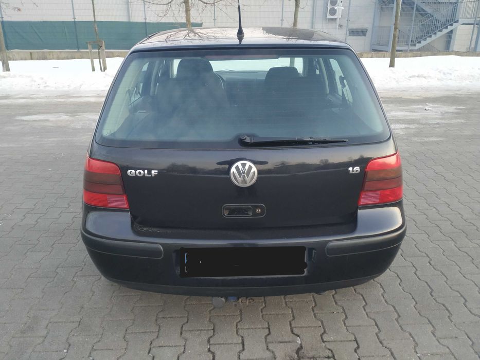 Volkswagen Golf IV 1.6  + gaz, hak